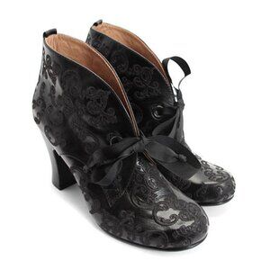 John Fluevog STUNNER (Black & Embroidery) Size 9